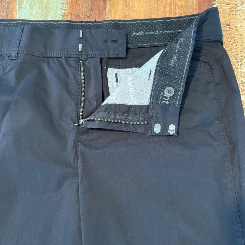 intro. Jonathan Ross Black Cotton Spandex Blend Comfort Waist Capri Pant Size 14